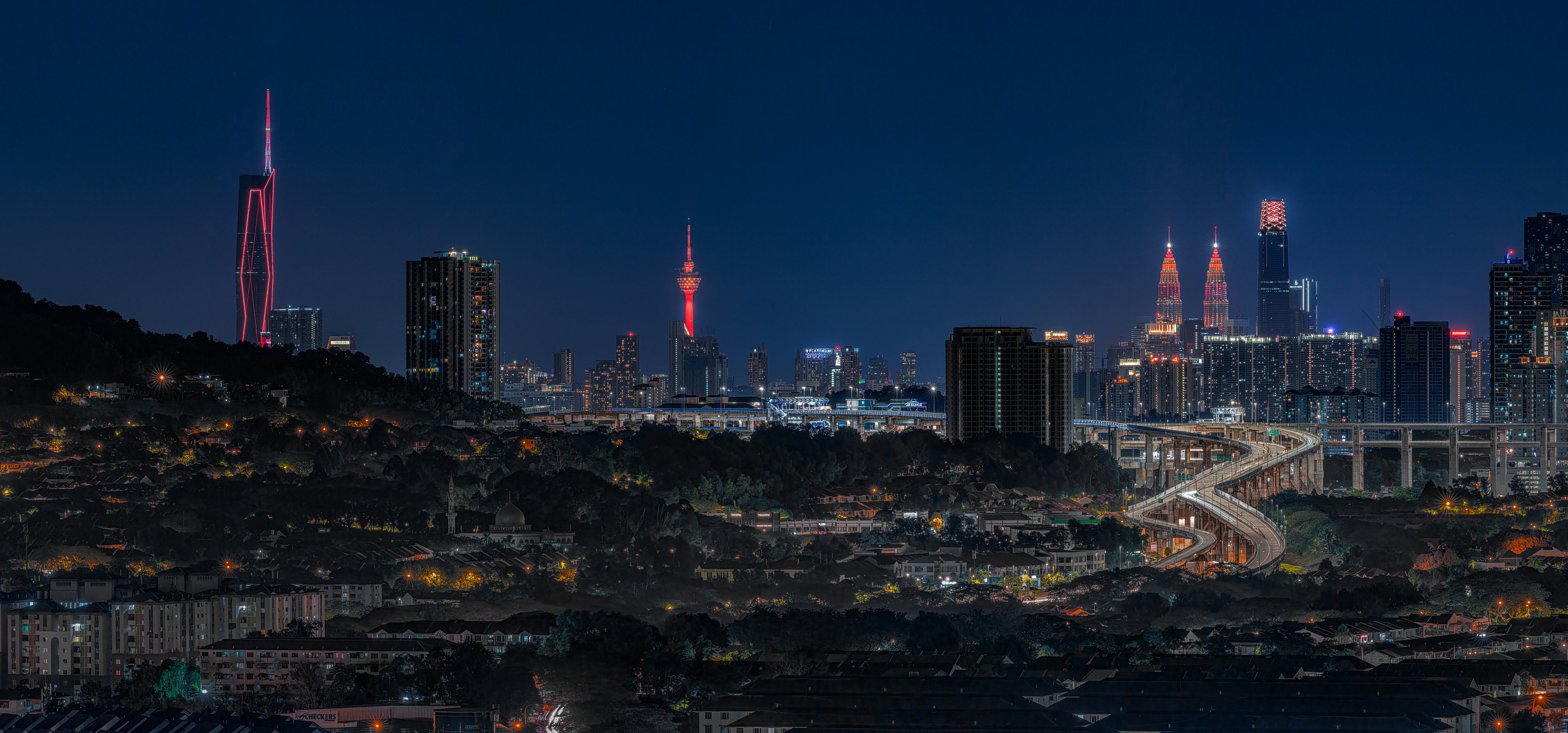 LAND 128 - Kuala Lumpur in Red: A Night Like Never Before