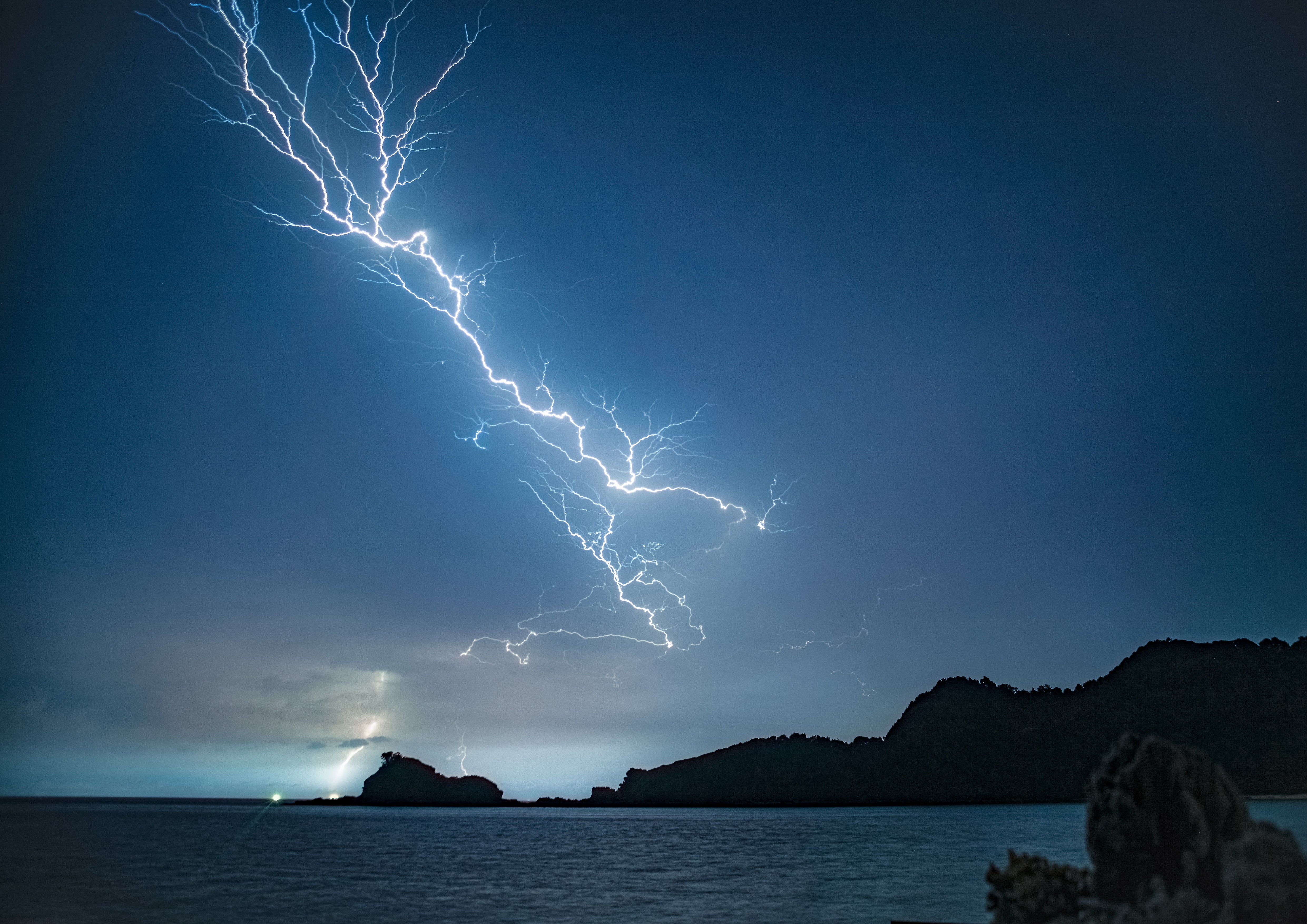 LAND 112 - The Moment