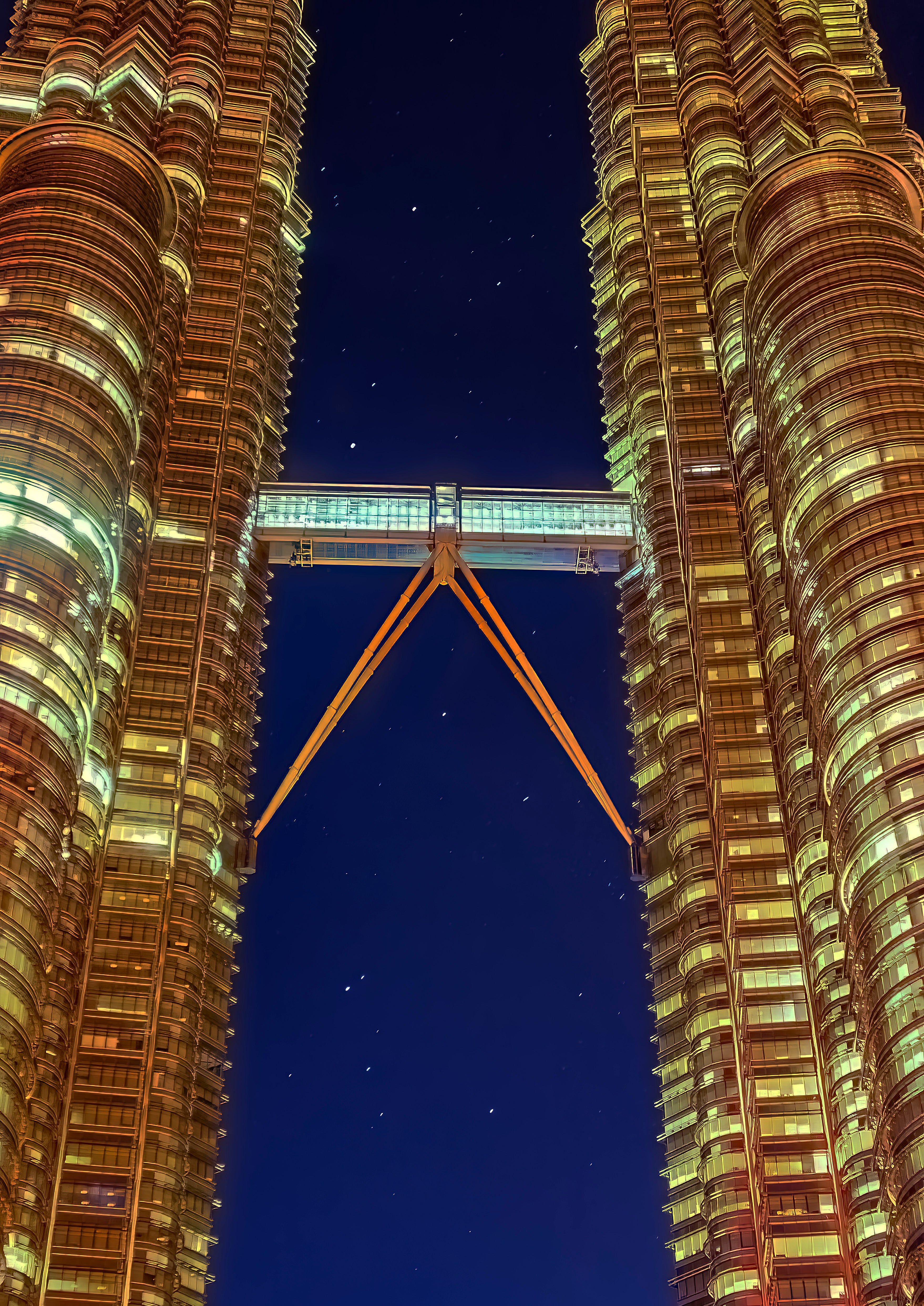 STAR 101 - Scorpion in city